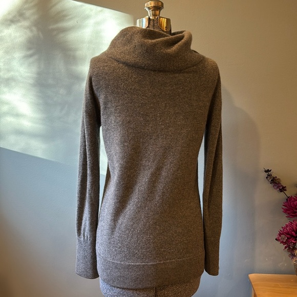 Vince Cashmere Funnel Neck Pullover - Picture 5 of 13